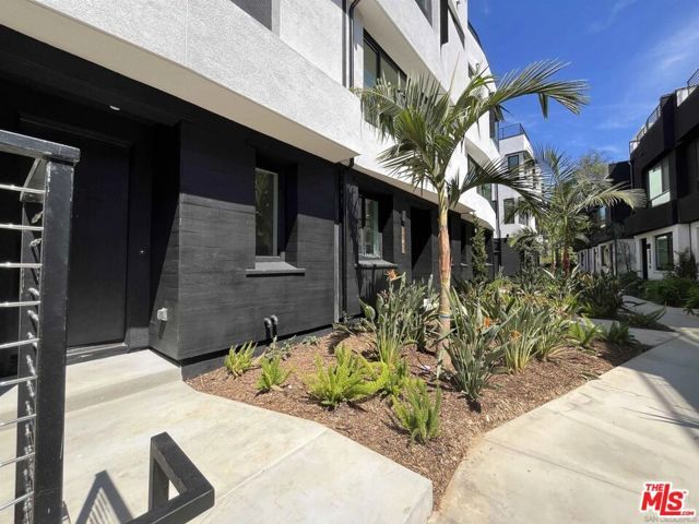 3832 N Emery Way, Los Angeles, CA 90065