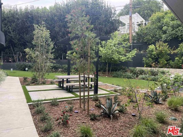 3832 N Emery Way, Los Angeles, CA 90065