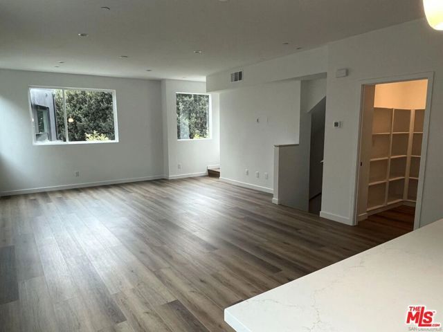 3832 N Emery Way, Los Angeles, CA 90065