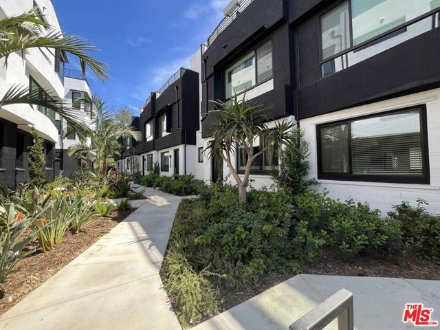 3832 N Emery Way, Los Angeles, CA 90065