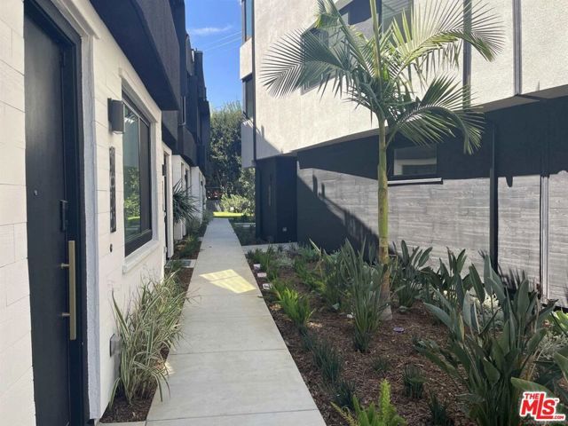 3832 N Emery Way, Los Angeles, CA 90065