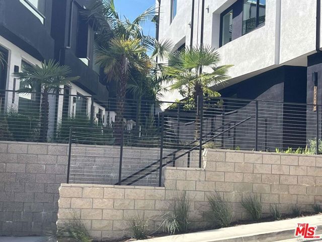 3832 N Emery Way, Los Angeles, CA 90065