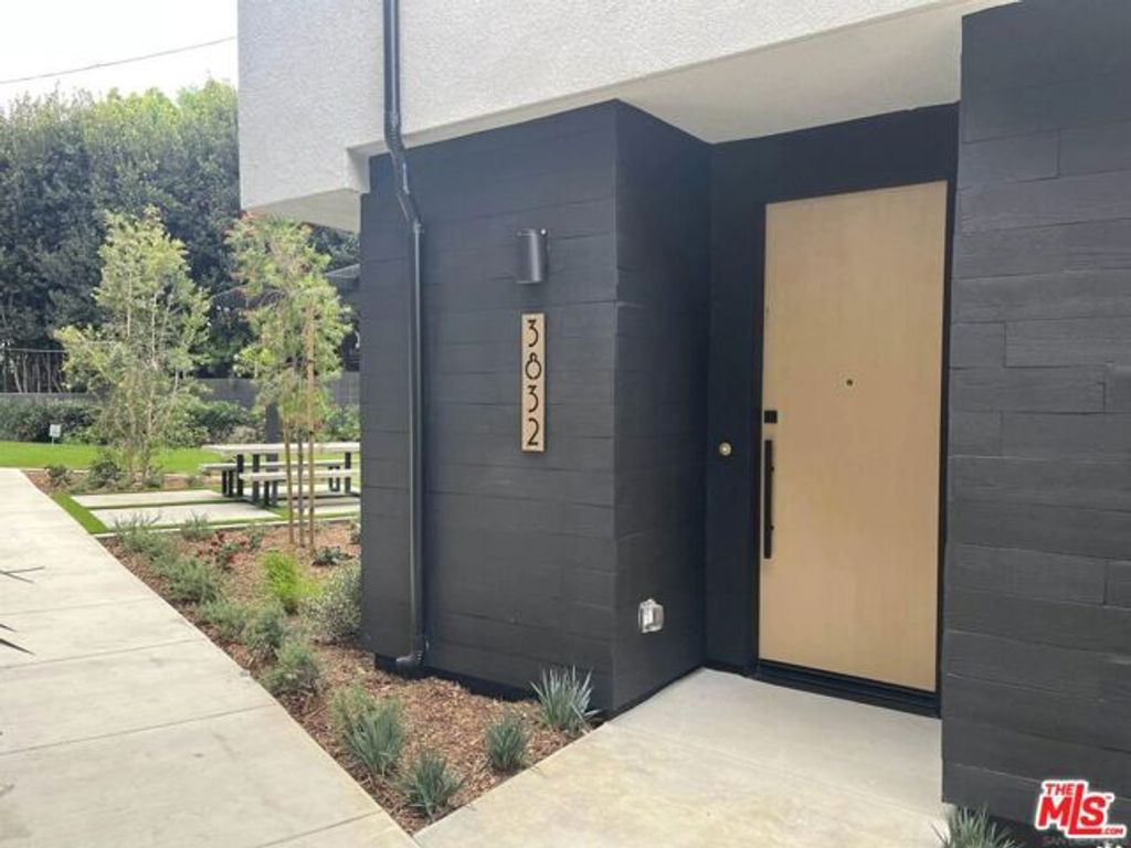 3832 N Emery Way, Los Angeles, CA 90065