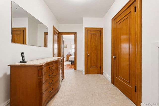 338 E 238th Street, Bronx, NY 10470