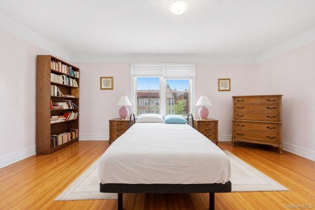 338 E 238th Street, Bronx, NY 10470