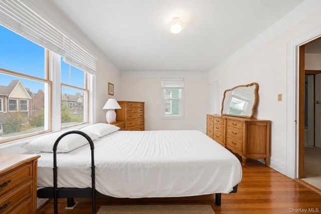 338 E 238th Street, Bronx, NY 10470