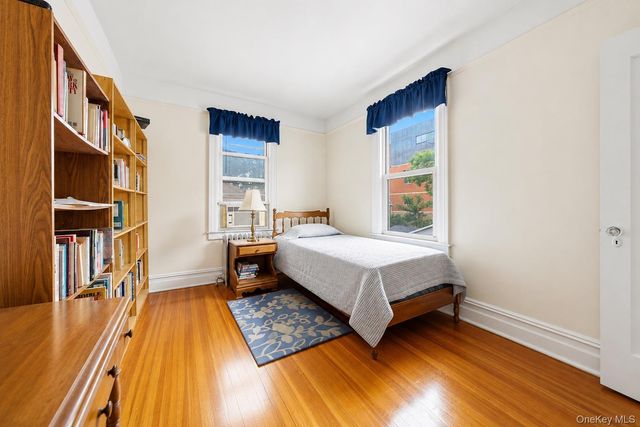 338 E 238th Street, Bronx, NY 10470