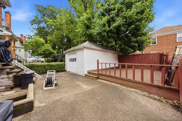 338 E 238th Street, Bronx, NY 10470