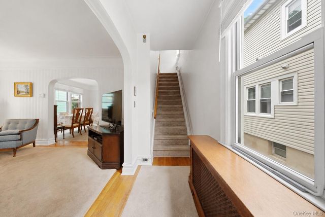 338 E 238th Street, Bronx, NY 10470