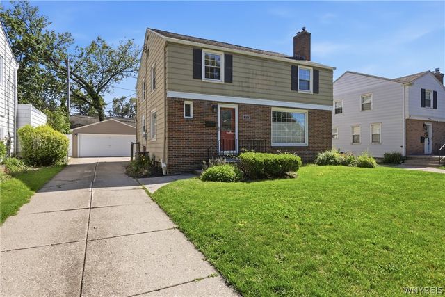 57 Gardenwood Lane, Tonawanda, NY 14223