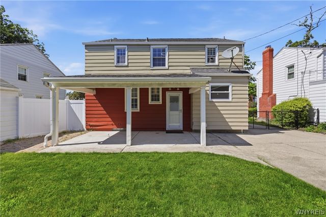 57 Gardenwood Lane, Tonawanda, NY 14223