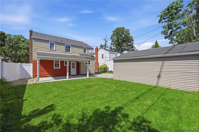 57 Gardenwood Lane, Tonawanda, NY 14223