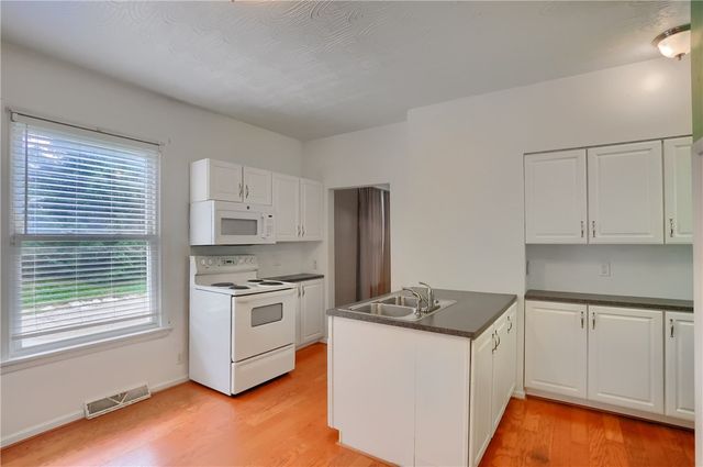 408 N Vine St, New Castle, PA 16101