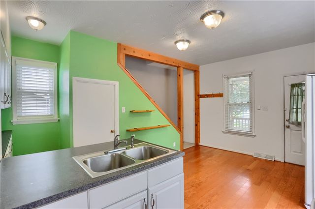 408 N Vine St, New Castle, PA 16101