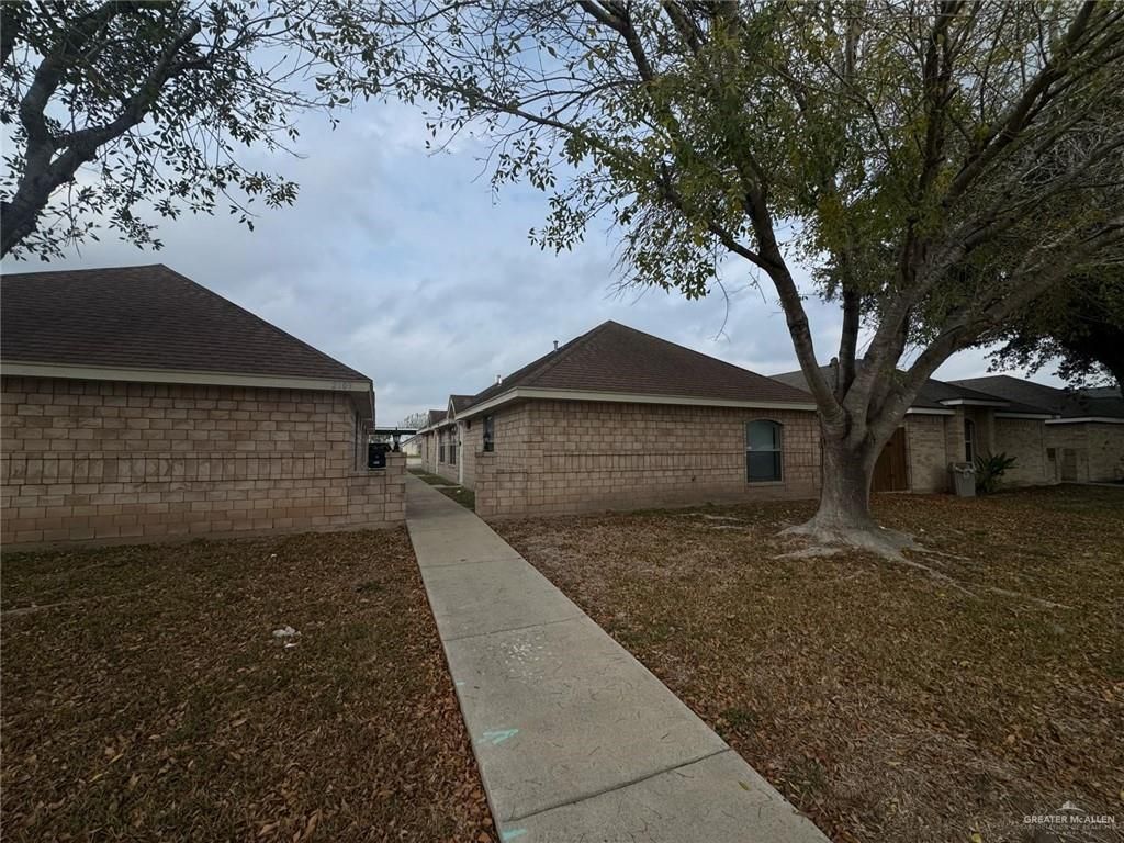 2109 N Dahlia Street, Pharr, TX 78577