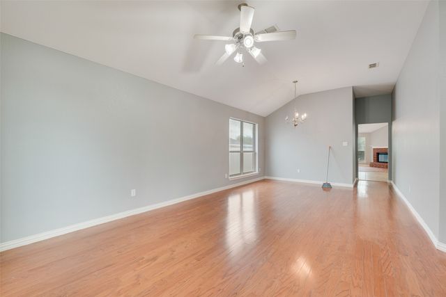 1606 Mt Zion Drive, Arlington, TX 76018