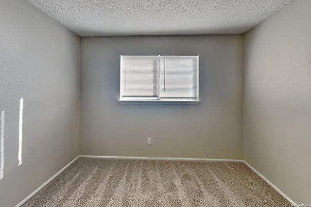 13622 Oak Breeze, Universal City, TX 78148