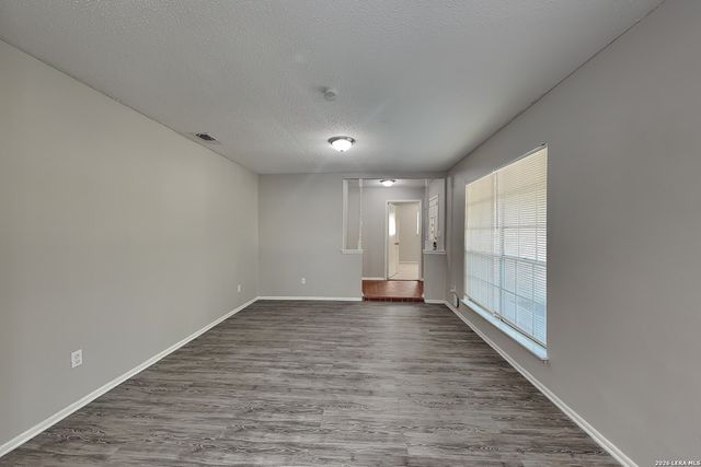 13622 Oak Breeze, Universal City, TX 78148