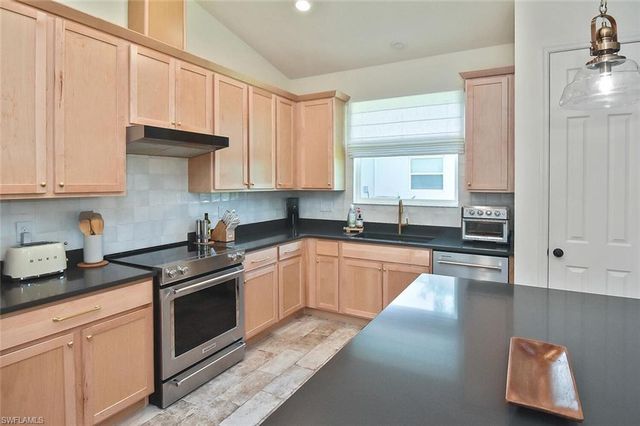 6688 Estero Bay DR, Fort Myers, FL 33908