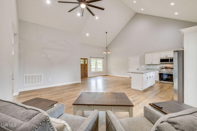 453 Wilbur Dam Road, Elizabethton, TN 37643