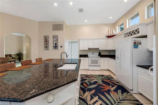 934 Marble DR, Naples, FL 34104