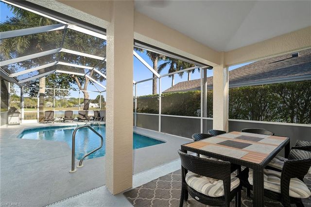 934 Marble DR, Naples, FL 34104