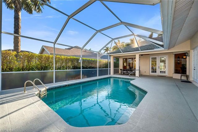 934 Marble DR, Naples, FL 34104