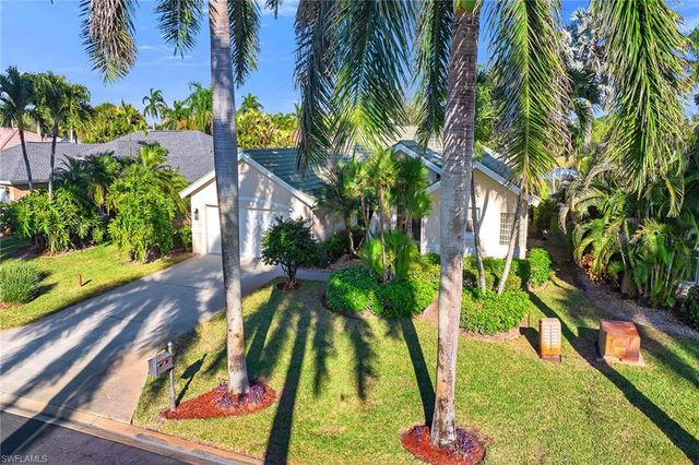 934 Marble DR, Naples, FL 34104