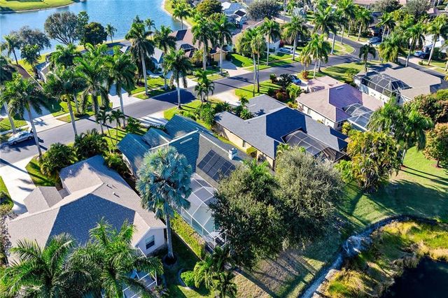 934 Marble DR, Naples, FL 34104