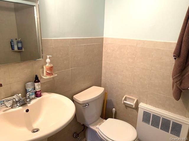 101 Harding Avenue 2nd Fl, Long Beach, NY 11561