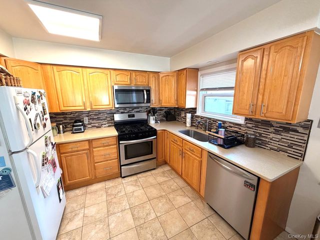 101 Harding Avenue 2nd Fl, Long Beach, NY 11561
