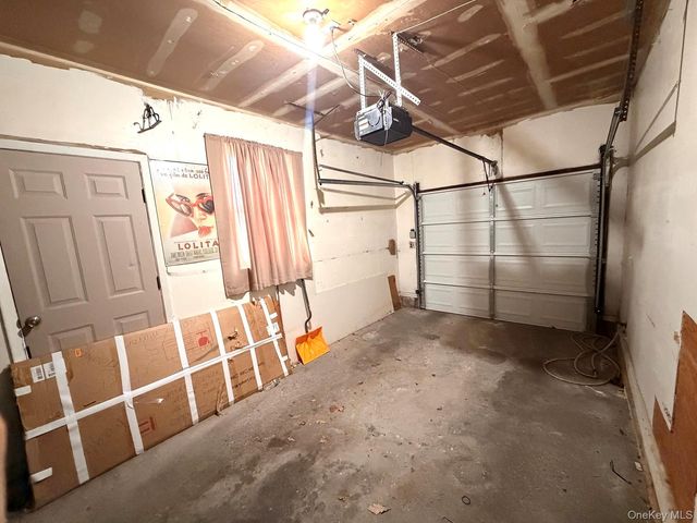 101 Harding Avenue 2nd Fl, Long Beach, NY 11561