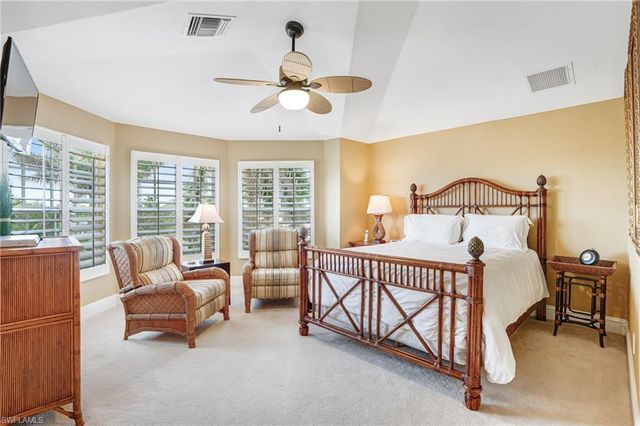 5640 Williams DR, Fort Myers Beach, FL 33931