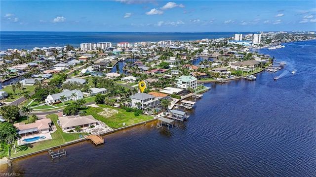 5640 Williams DR, Fort Myers Beach, FL 33931