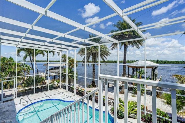 5640 Williams DR, Fort Myers Beach, FL 33931