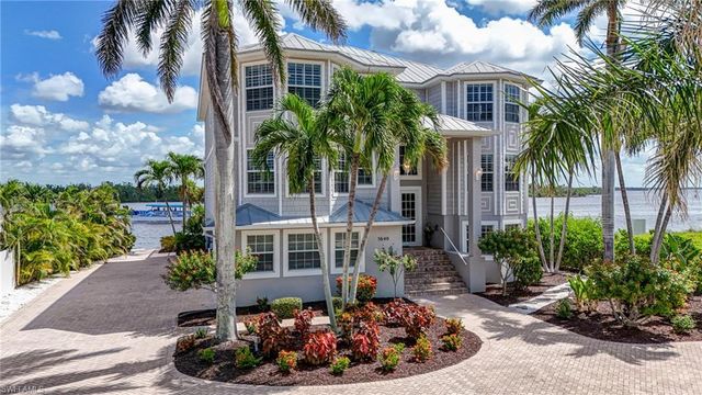 5640 Williams DR, Fort Myers Beach, FL 33931