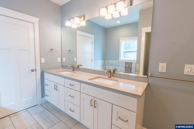 3308 Darrin St NW, Salem, OR 97304