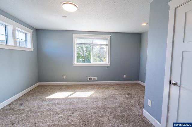 3308 Darrin St NW, Salem, OR 97304