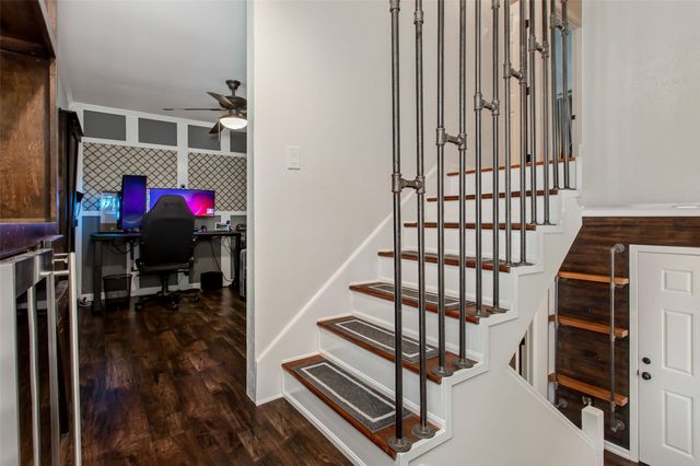 2925 Country Place Circle, Carrollton, TX 75006