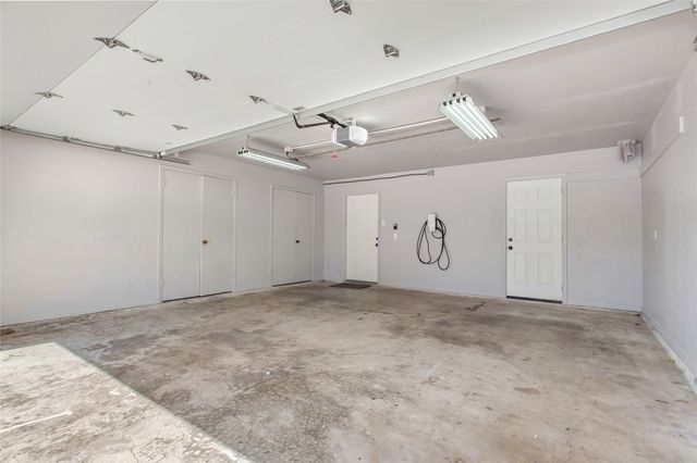 2925 Country Place Circle, Carrollton, TX 75006