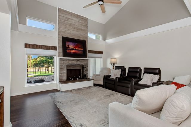 2925 Country Place Circle, Carrollton, TX 75006