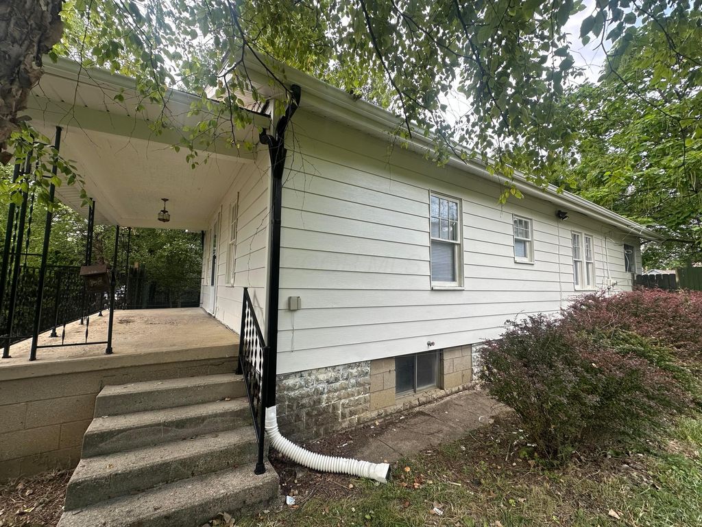 378 S Wheatland Avenue, Columbus, OH 43204