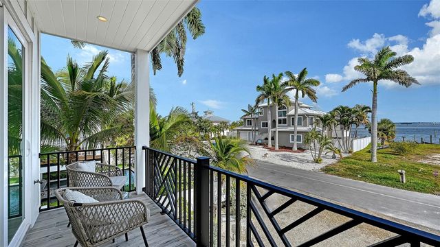 2206 AVENUE A, Bradenton Beach, FL 34217
