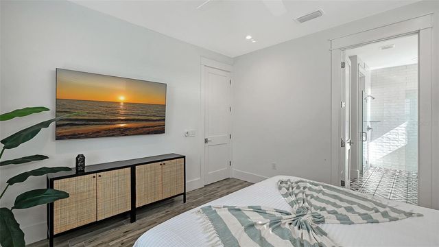 2206 AVENUE A, Bradenton Beach, FL 34217