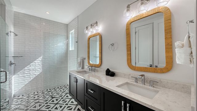 2206 AVENUE A, Bradenton Beach, FL 34217