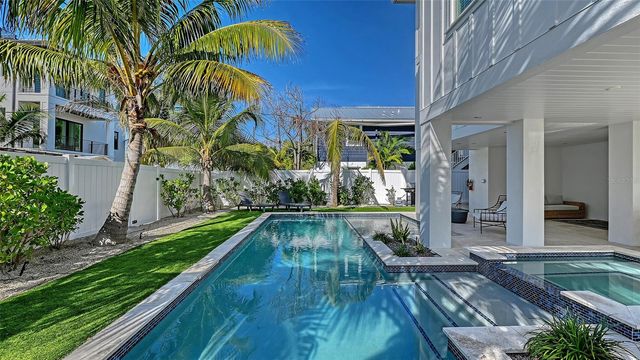 2206 AVENUE A, Bradenton Beach, FL 34217