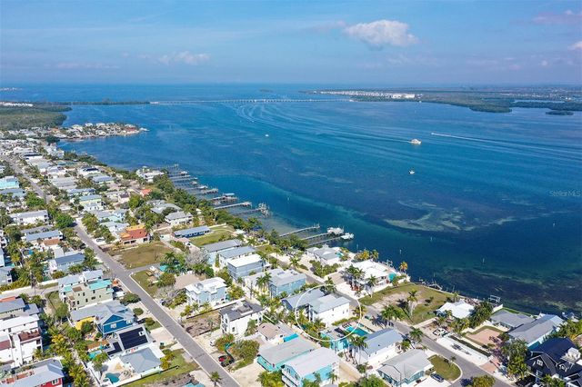 2206 AVENUE A, Bradenton Beach, FL 34217