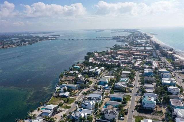 2206 AVENUE A, Bradenton Beach, FL 34217