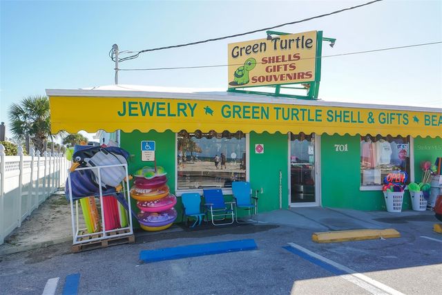 2206 AVENUE A, Bradenton Beach, FL 34217