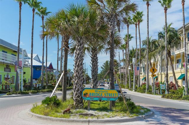 2206 AVENUE A, Bradenton Beach, FL 34217